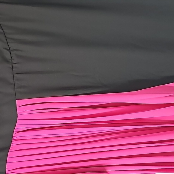 AS Color Blocked Dress Raspberry Pink & Black w Pleated Detail - Picture 7 of 12